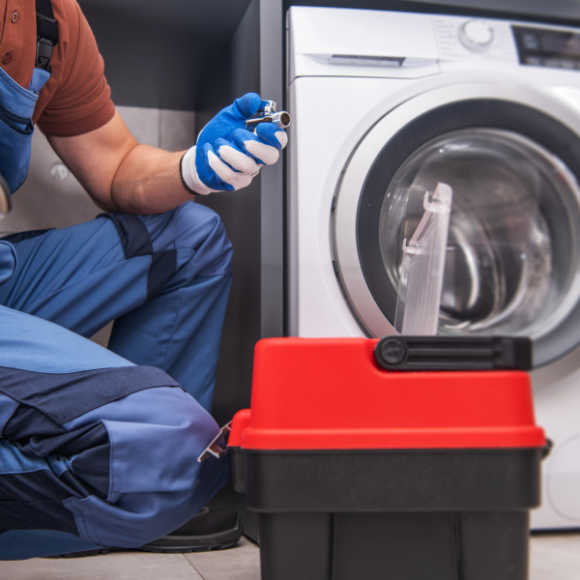 Servicio de instalación de lavadora. Técnicos expertos para una instalación rápida, segura y eficiente, con conexiones correctas de agua y electricidad